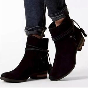 Sorel Farah Short Suede Boots with tassel black size 9